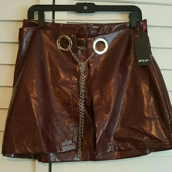Faux leather mini skirt - Picture 3 of 8